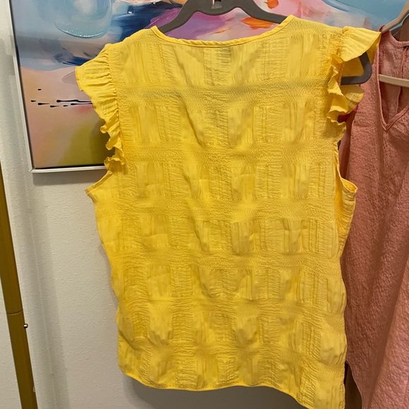 Yellow Ruffled Button-Down summer spring Top - Picture 4 of 7